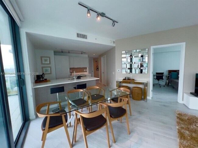 Building Photo - 501 NE 31st St