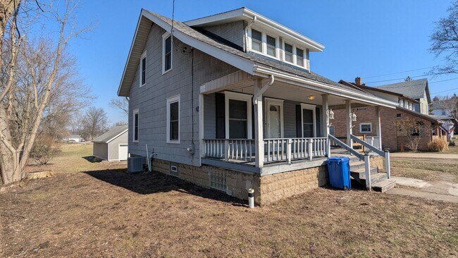 Building Photo - Welcome to this newly renovated gem located in the heart of North Canton