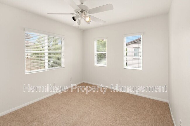 Building Photo - 40062 Somerville Ln