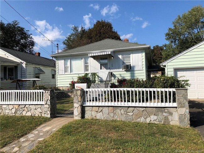 Building Photo - 186 Marigold Ave