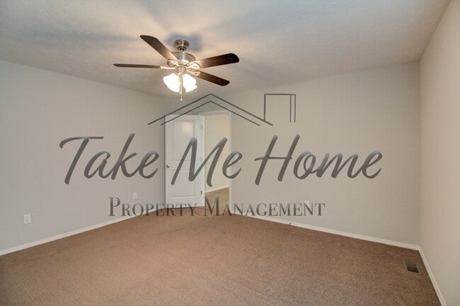 Building Photo - 3 Bedroom in Nixa!