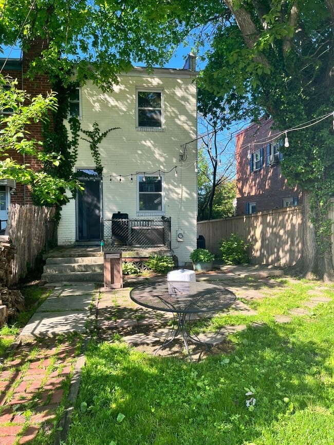 Building Photo - 162 Wesmond Dr