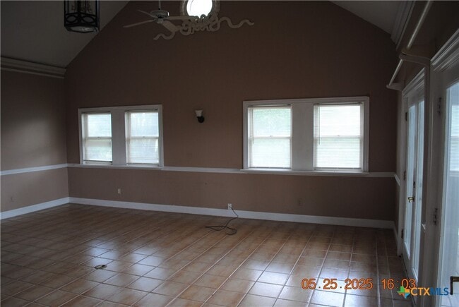 Building Photo - 817 Santa Maria Rd