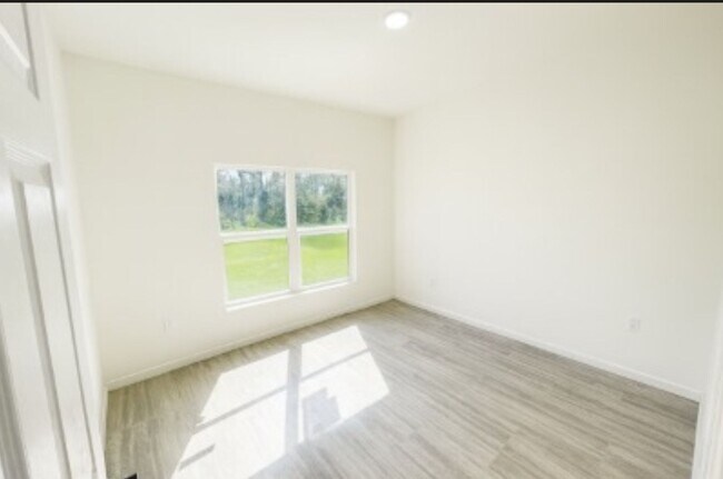 Building Photo - Brand New 2/2- Punta Gorda FL