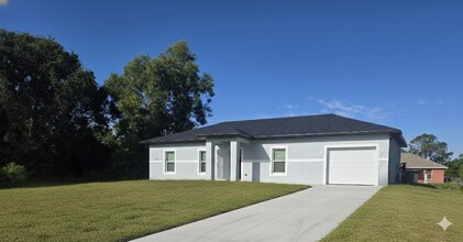 Building Photo - Great location-3/2/1 -PRIVATE SETTING