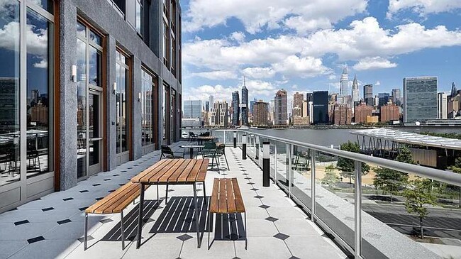 Building Photo - 2 bedroom in LONG ISLAND CITY NY 11101