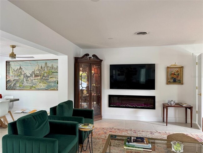 Building Photo - 7372 Melaleuca Way