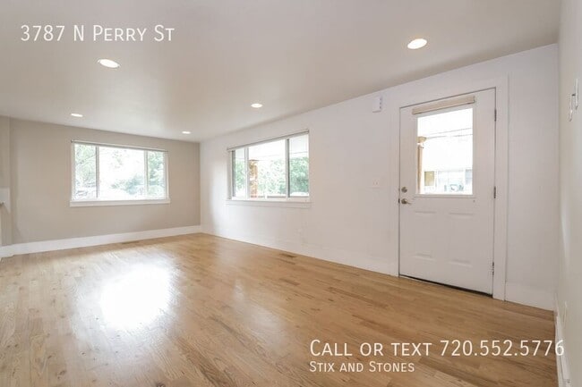 Building Photo - 3787 Perry St