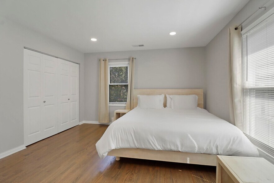 Building Photo - 1428 North Ave