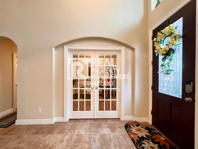 Building Photo - Stunning 5-Bedroom, 4.5-Bath Home for Rent in Richmond, TX
