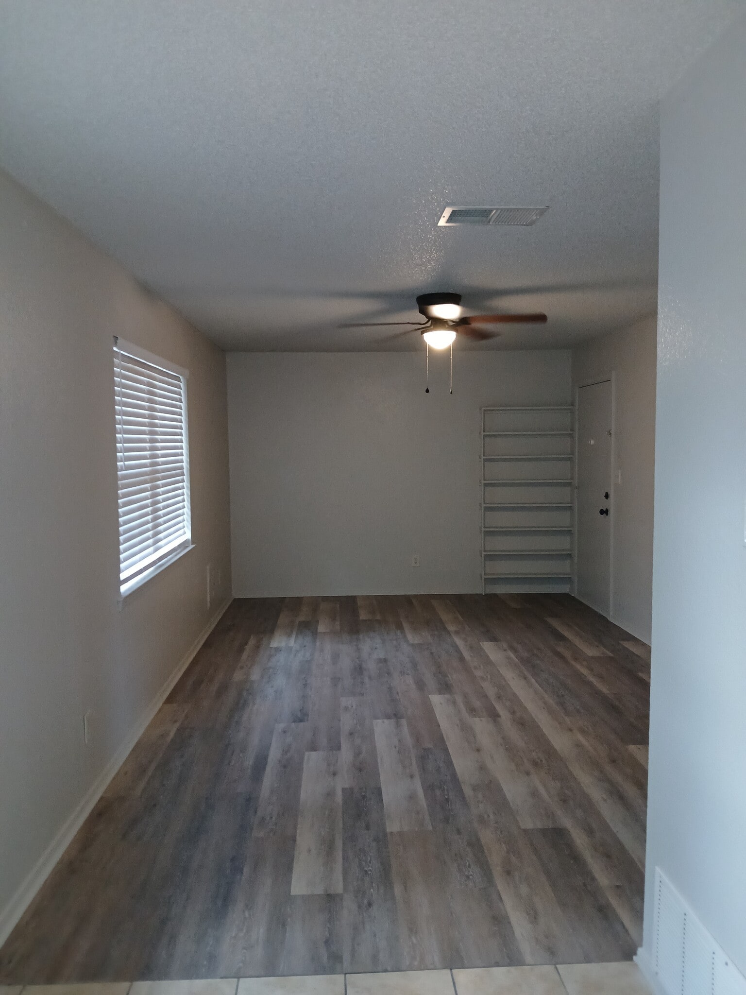 Building Photo - 2911 Featherston Avenue