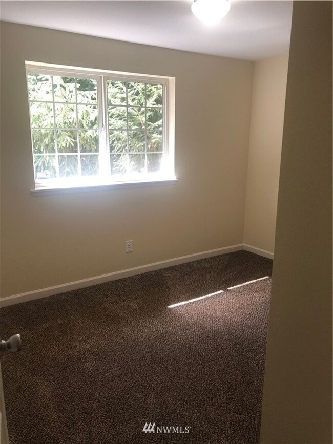 Building Photo - Charming 3 Bedroom Home in Great Tenino Lo...