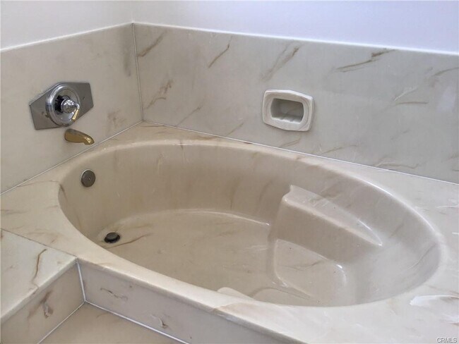 Jetted tub - 20111 Cavern Ct