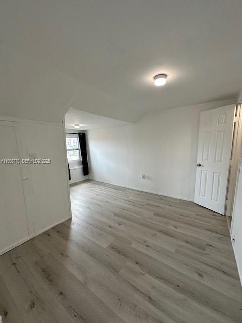 Building Photo - 274 E 9th St