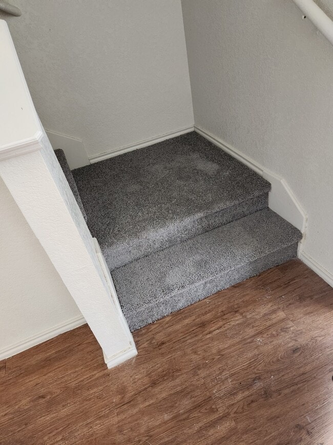 Building Photo - 3215 Northwest Blvd