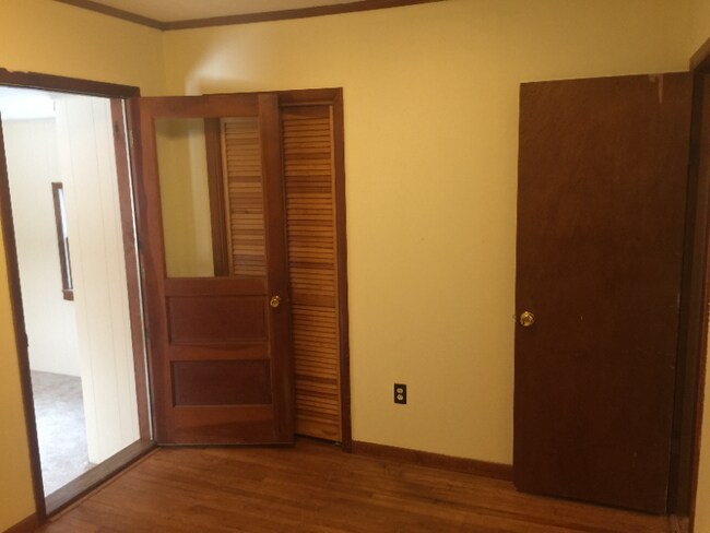 Building Photo - 230 State St