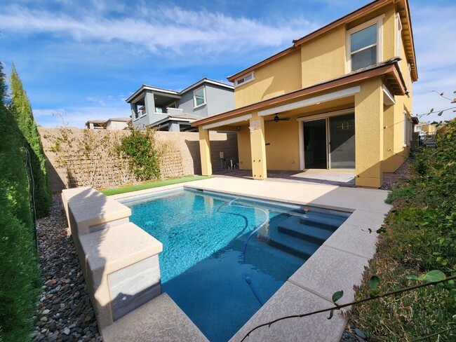 Building Photo - Upgraded 3 Bedroom with a Pool in a Gated ...