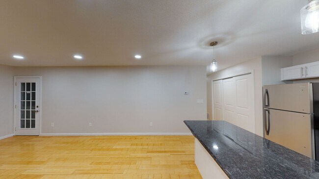 Building Photo - 465 Whalley Ave