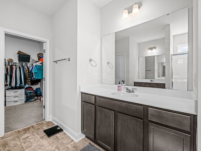 Building Photo - Towne Pointe Community