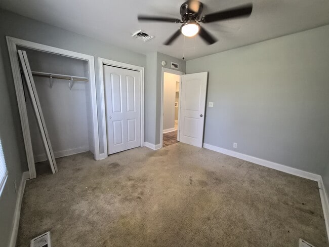 Building Photo - 3922 N Butler Ave