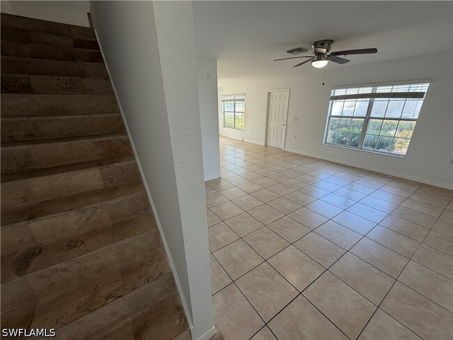 Building Photo - 9101 Gervais Cir