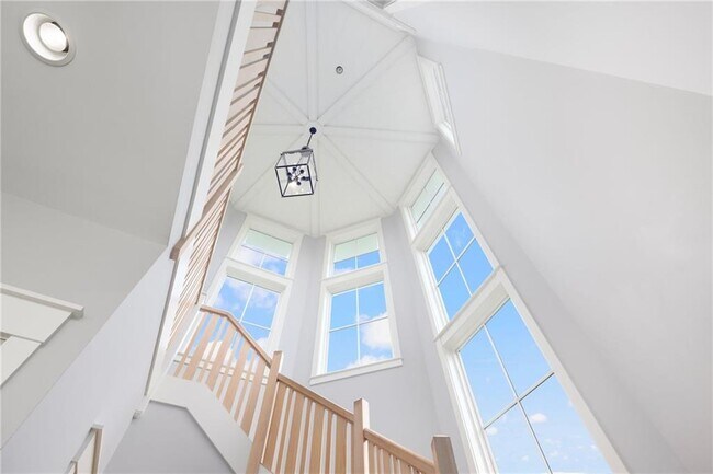 Building Photo - 46 Carnegie Heights Dr