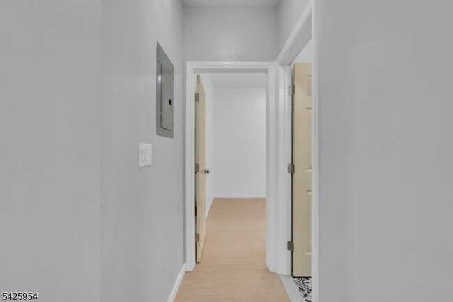 Building Photo - 123 Dodd St