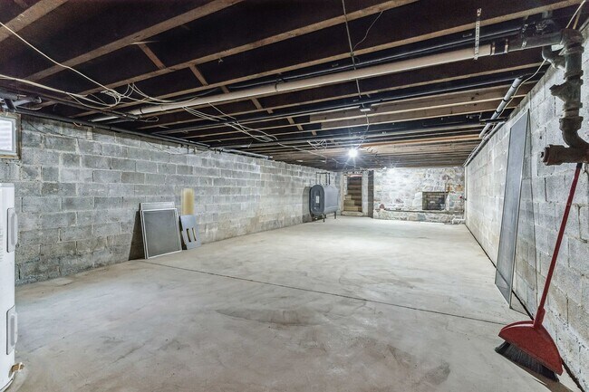 Building Photo - Single home in Methacton School District For Rent