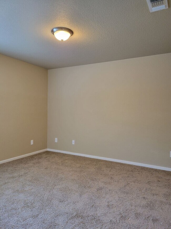 Building Photo - 101StoneCanyon