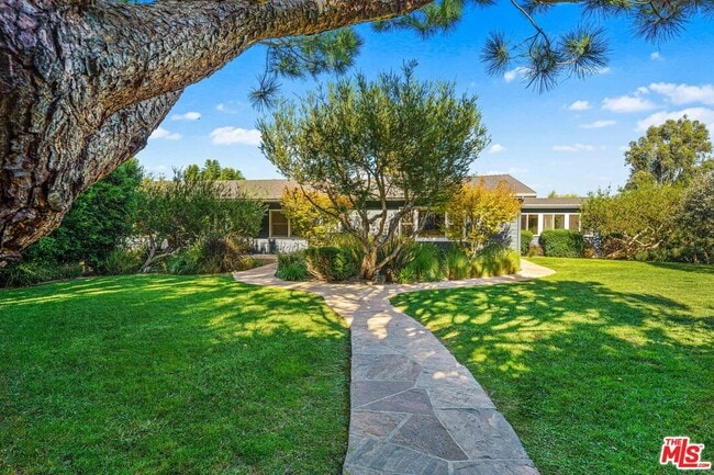 Building Photo - 6644 Wildlife Rd