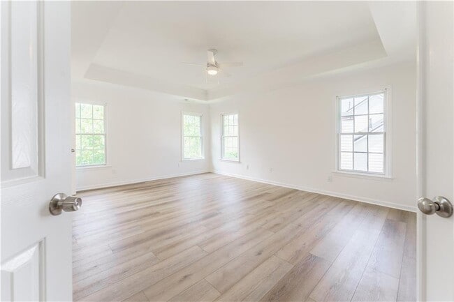 Building Photo - 3272 Pomarine Ln NW