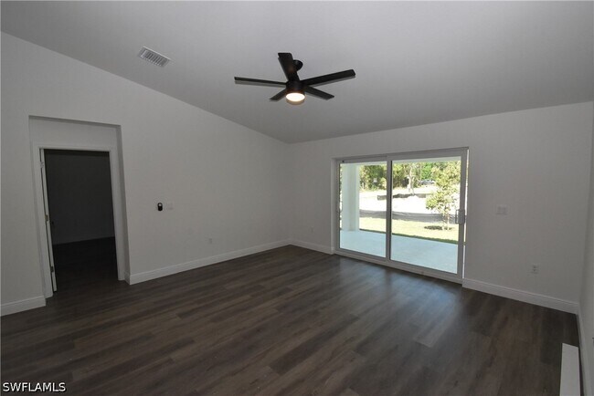 Building Photo - 3393 Fergus St