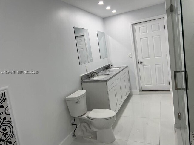 Building Photo - 1493 NW 1st Ave