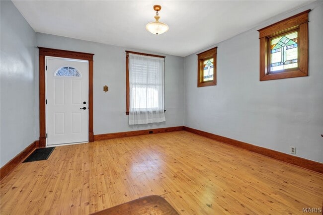 Building Photo - 7070 Winona Ave