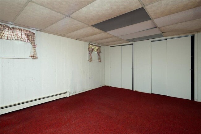 Building Photo - 10 Seneca Dr