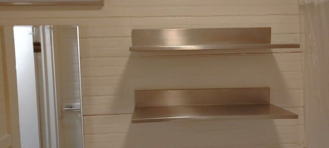 Building Photo - 422 Manning Ave