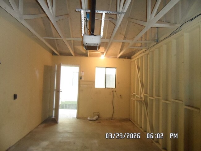 Building Photo - 0160