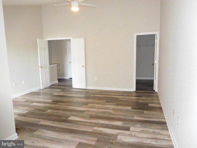 Building Photo - 1941 Fieldstone Way