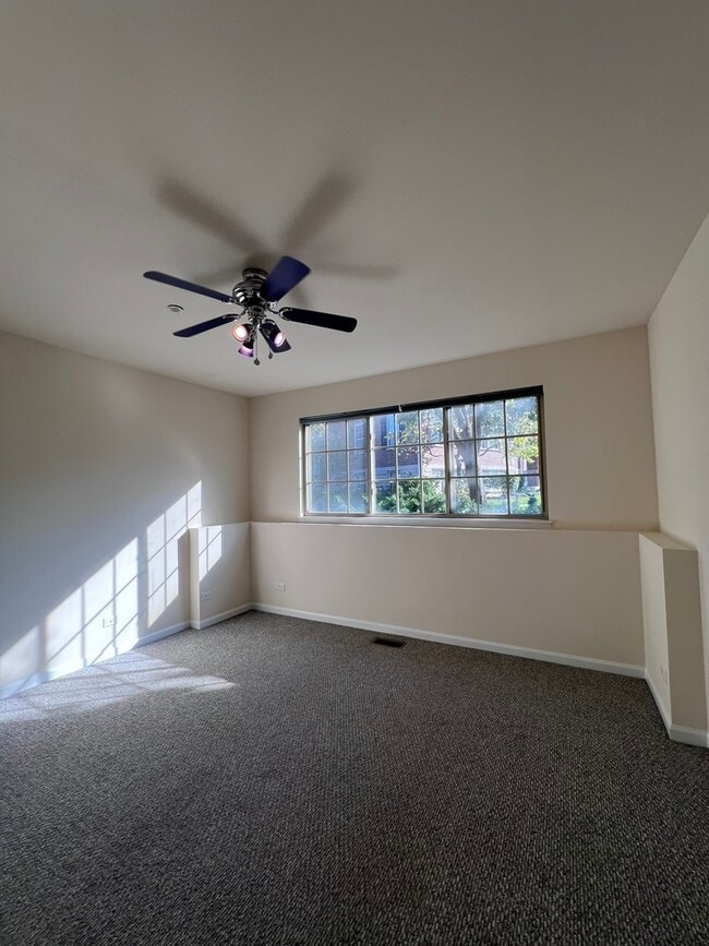 Building Photo - 554 Prestwick Ln