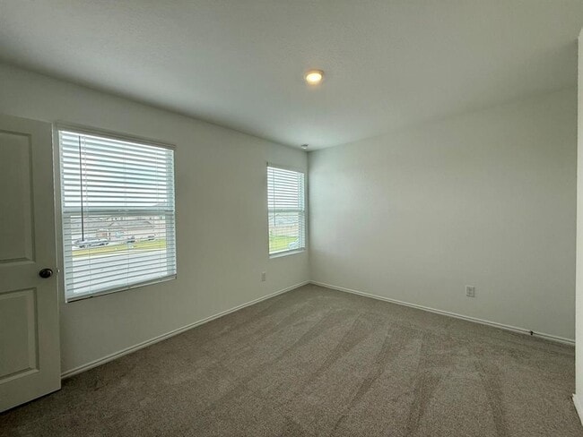 Building Photo - 168 Zircon Ln
