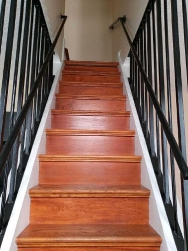 Building Photo - Renovated 1 BD +home office/child's room House with Upgrades