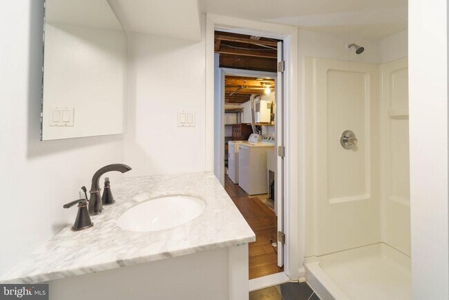 Building Photo - 4400 Garrett Park Rd