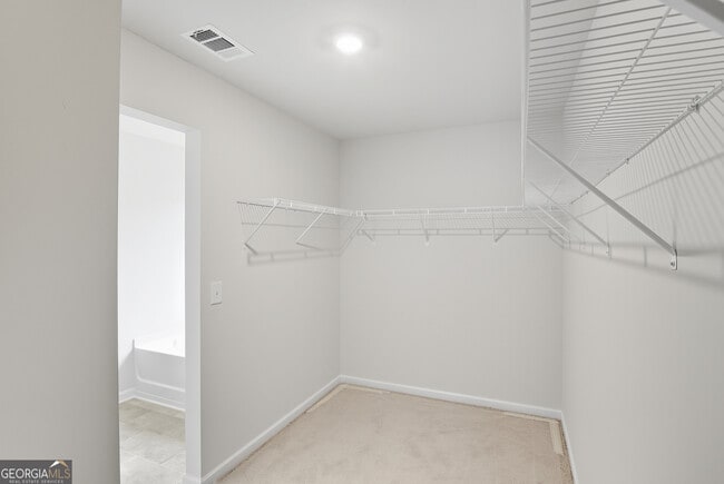 Building Photo - 680 River Run Dr