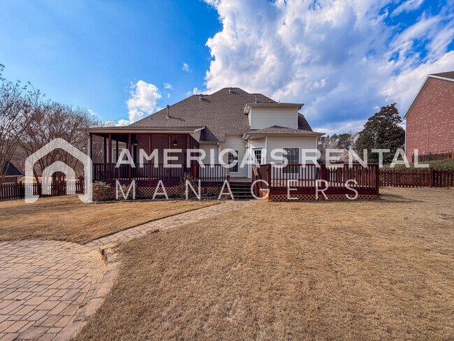 Building Photo - JUST LISTED - Spacious Five Bedroom Residence in Meadowbrook!