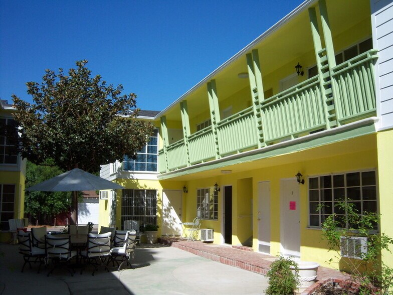 Building Photo - 4517 Fulton Ave