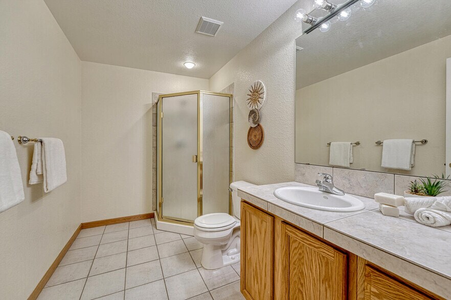 Building Photo - 7170 Windwood Way