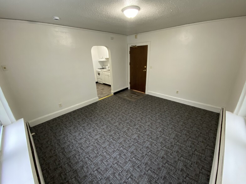 Primary Photo - 1143 1st St NW