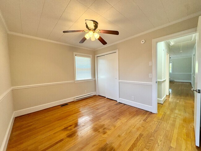 Building Photo - Adorable 2 Bedroom Home in the Heart of Nashville!
