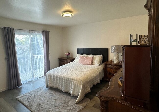 Building Photo - Jeffries Ranch Oceanside Home