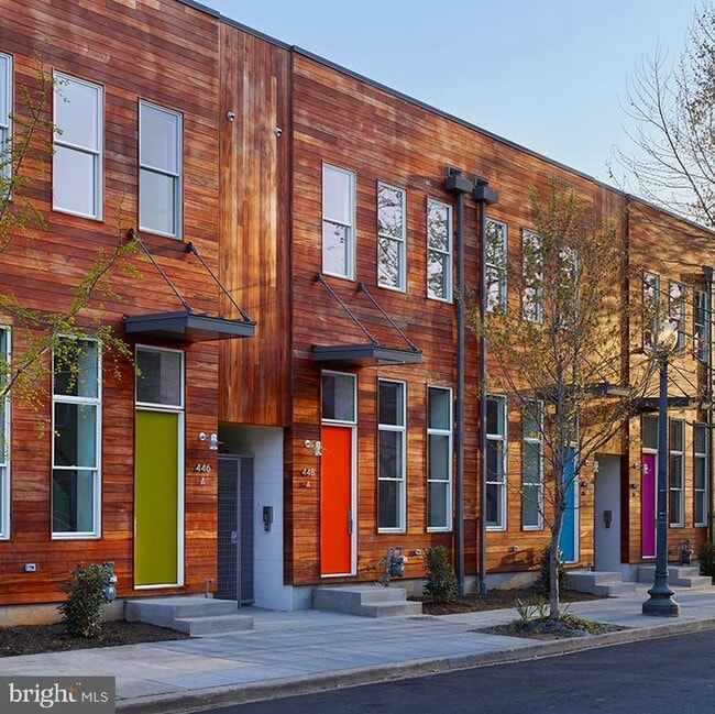 Building Photo - 446 Ridge St NW